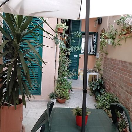 Il Piccolo Eden - Private Garden Apartment Livorno Exterior foto