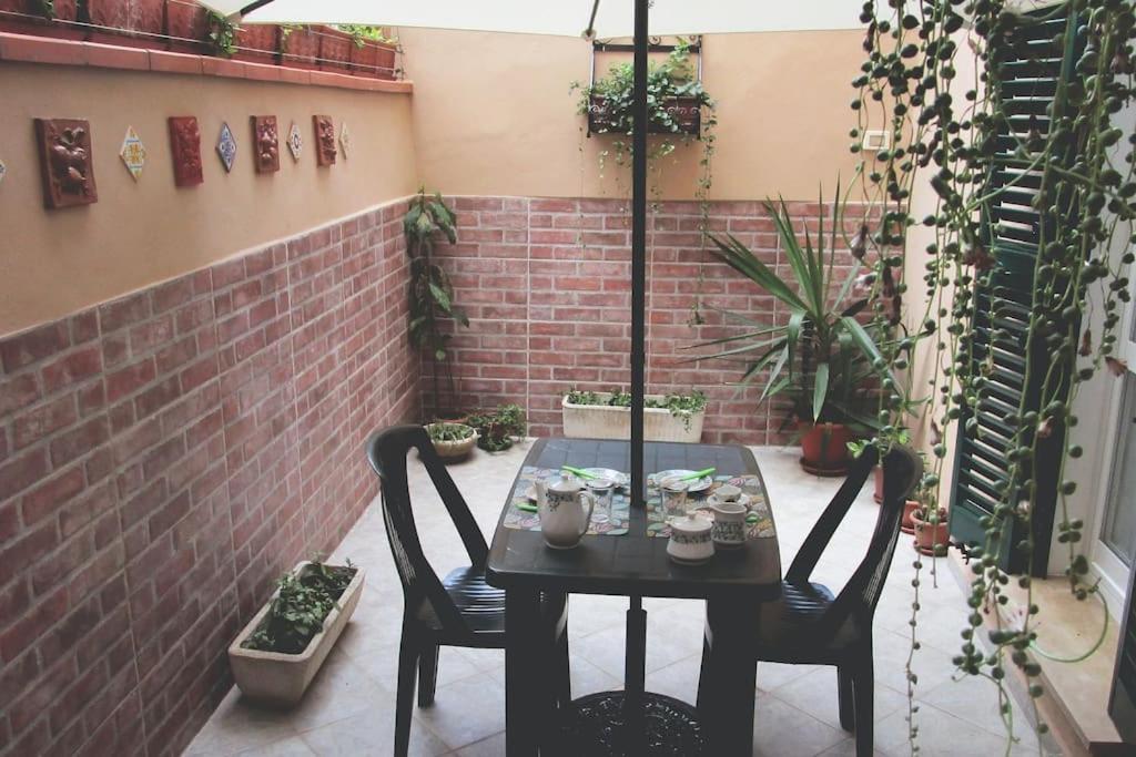 Il Piccolo Eden - Private Garden Apartment Livorno Exterior foto