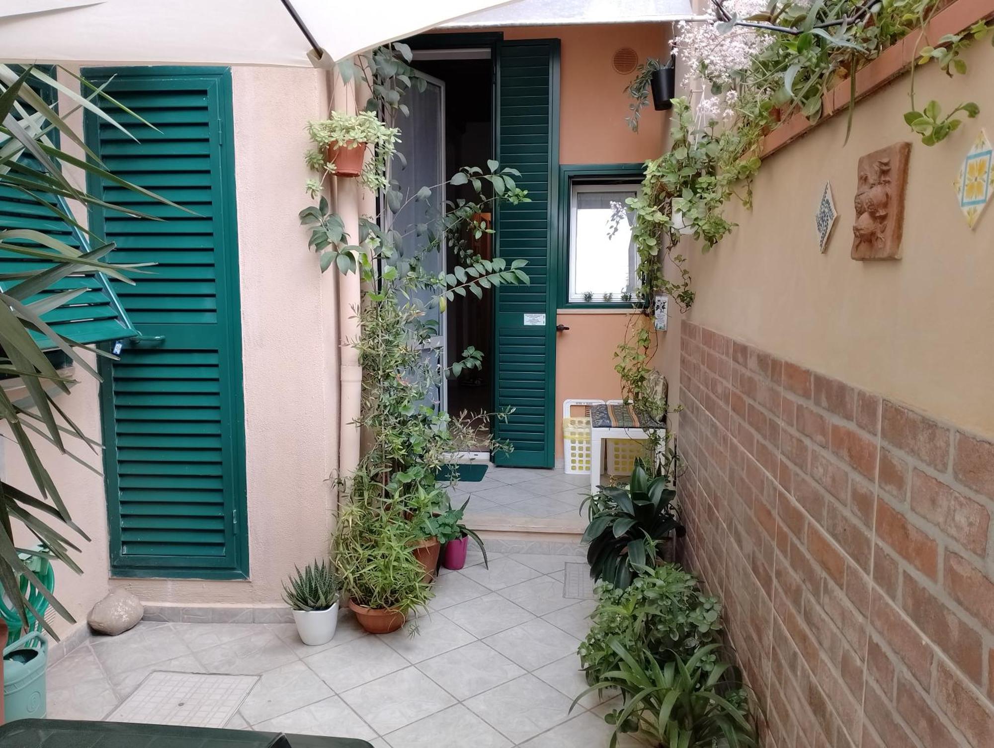 Il Piccolo Eden - Private Garden Apartment Livorno Exterior foto