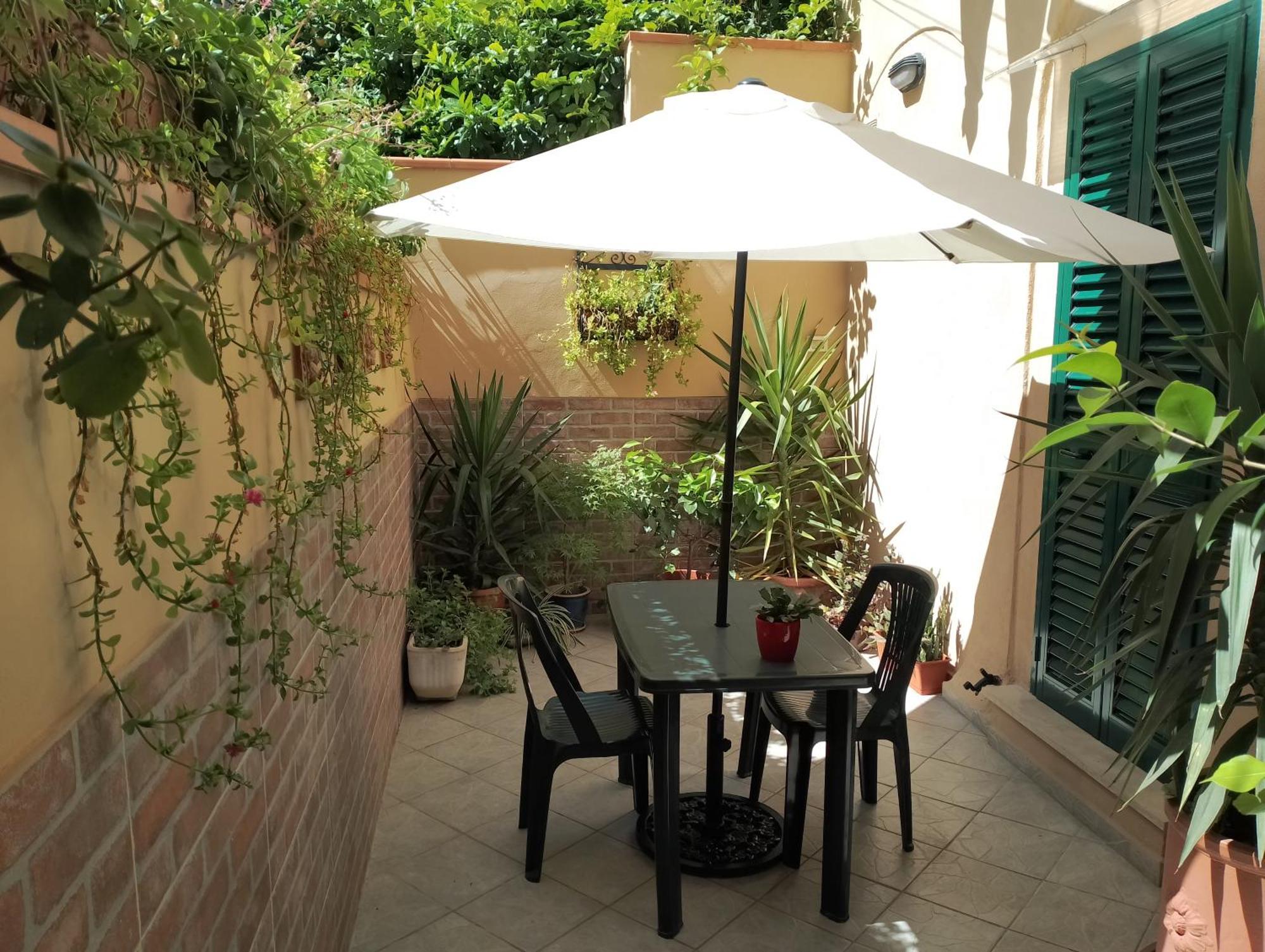 Il Piccolo Eden - Private Garden Apartment Livorno Exterior foto