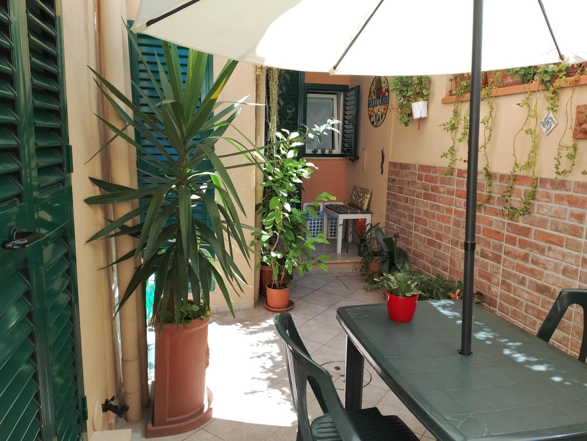 Il Piccolo Eden - Private Garden Apartment Livorno Exterior foto
